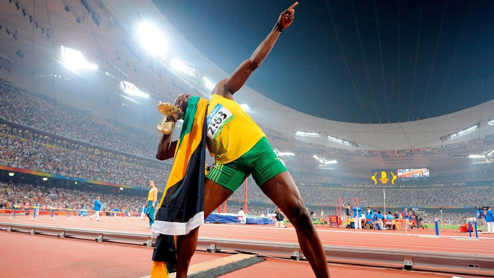 社交媒体热搜榜:赛后话题引爆网络,社交热词